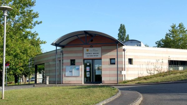 L-Isle-d-Espagnac-bandeau-solidarite-espace-Victor-Hugo