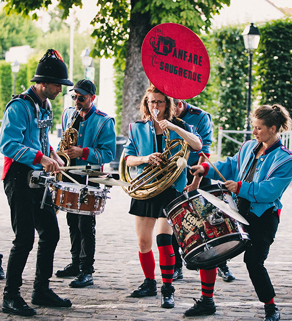 lisle-despagnac-agenda-soirs-bleus-fanfarre-saugrenue